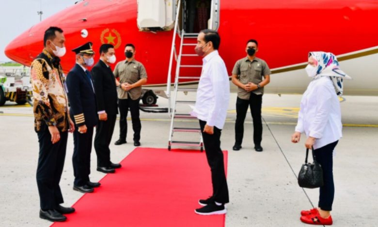 Presiden Joko Widodo dan Ibu Iriana Joko Widodo bertolak menuju Provinsi Nusa Tenggara Timur dari Bandara Internasional Soekarno-Hatta, Tangerang, pada Selasa, 31 Mei 2022.